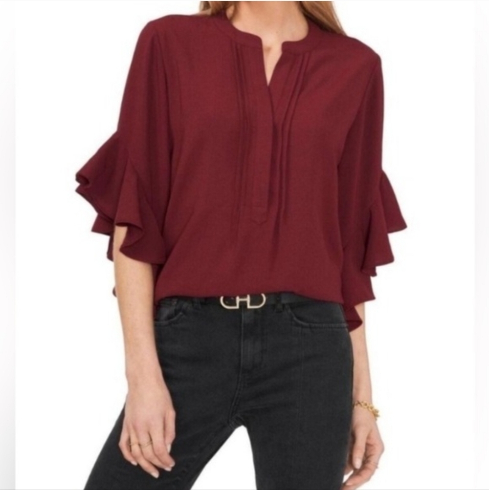 Vince Camuto Flutter Sleeve Blouse in Burgundy Red Size Medium High Low